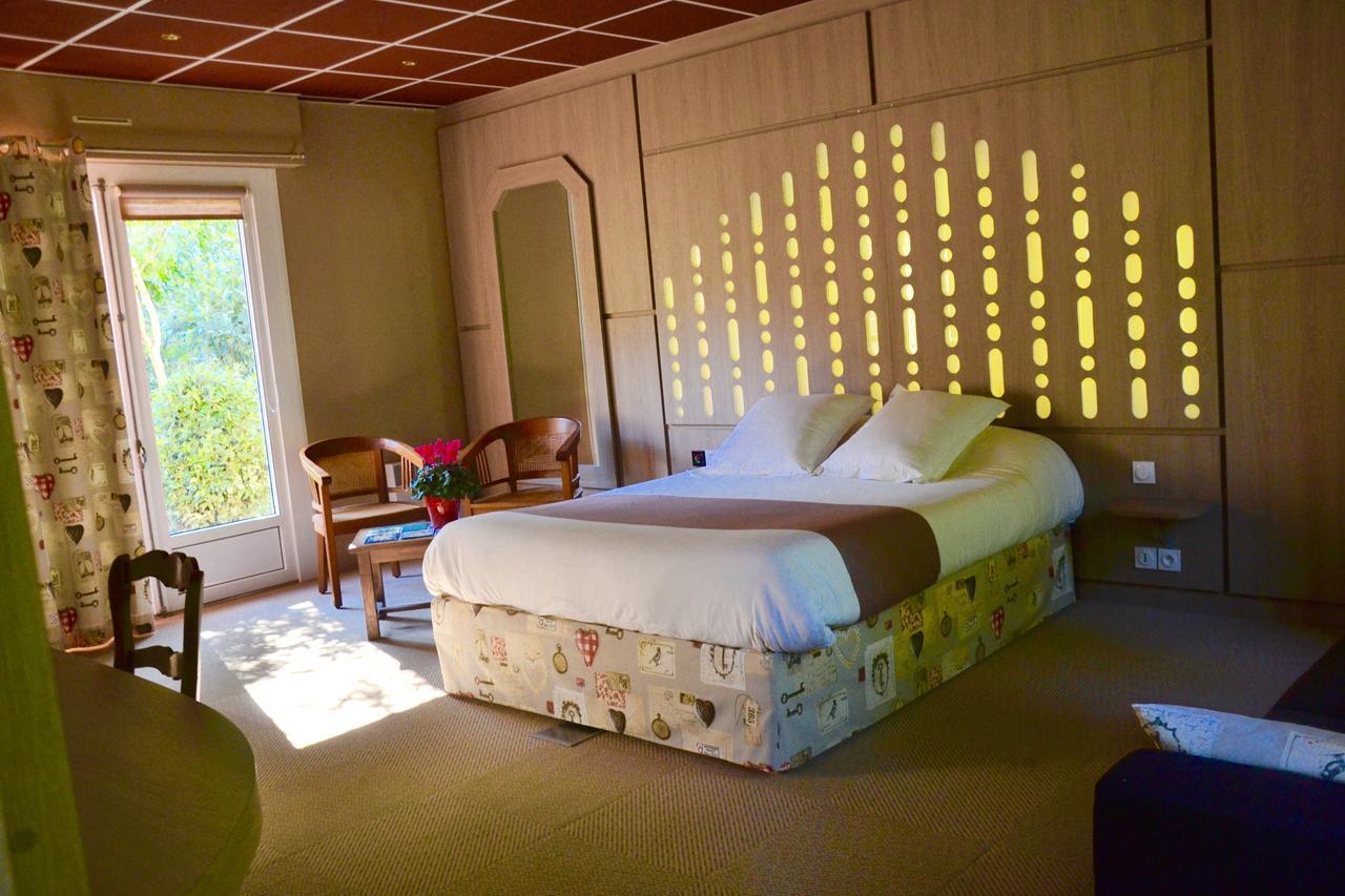 Hotel Roc Land Les Portes du Coglais 외부 사진